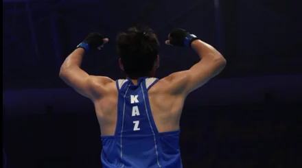 Казахстанская боксерша разгромила соперницу и вышла в финал ЧА