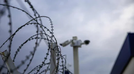 Мобильные телефоны в хлебе пытались передать осужденному в колонию ВКО