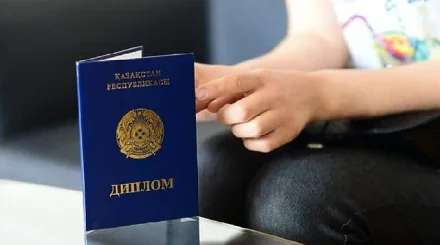 Бітіру кешінде дипломын жыртқан түлек әрекетін түсіндірді