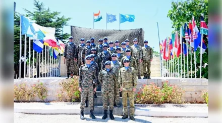 Бітімгерлер БҰҰ-ның Ливандағы UNIFIL базасында Қазақстанның Мемлекеттік туын көтерді