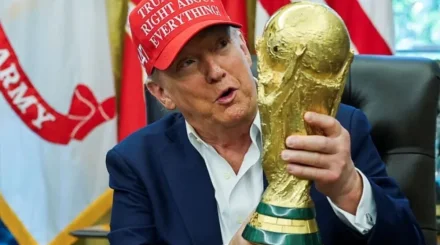 Трамп посетит финал чемпионата мира по футболу и может вручить кубок победителю