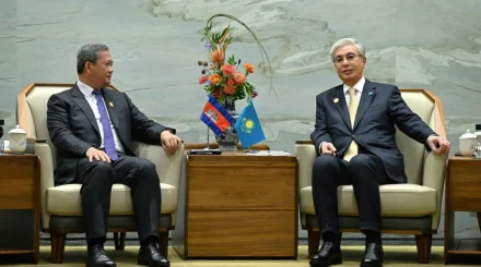  Қасым-Жомарт Тоқаев Камбоджа Премьер-министрімен кездесті 