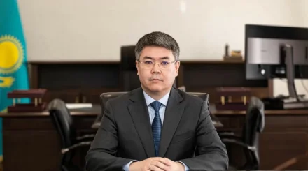   Президент Атырау облысының әкімі Серік Шәпкеновті қызметінен босатты   