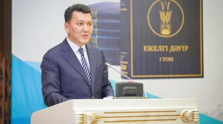 Новая академическая семитомная история Казахстана рекомендована к публикации