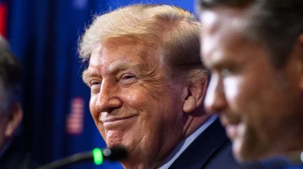Трамп ӘЧ финалынан шыққан сәтте АҚШ Иранға жаңа соққы бастады