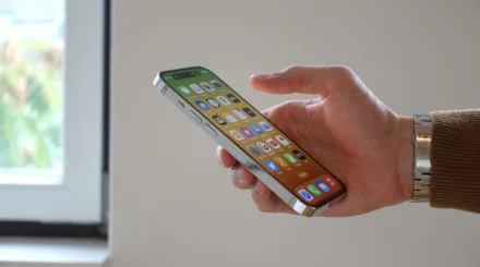 iPhone жаңартудан кейін неге қызып кетеді және оны қалай азайтуға болады