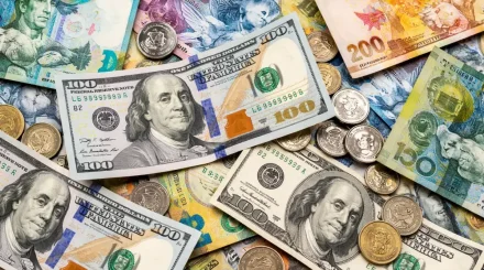 Доллар продолжает дешеветь на Казахстанской фондовой бирже