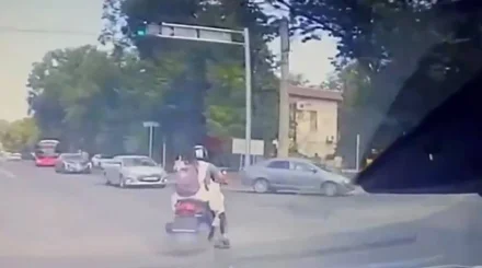 Жамбыл облысында мас күйде полициядан қашпақ болған мопед жүргізушісі 20 тәулікке қамалды