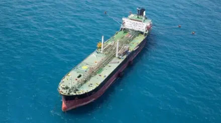 Подбитый у КТК танкер с казахстанской нефтью оказался под международными санкциями