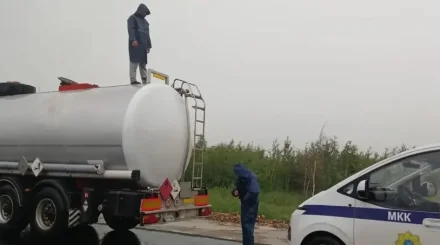 ҰҚК елден жанармай ұрлаудың мыңнан астам әрекетін әшкереледі