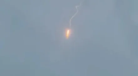 Қытай зымыраны ұшырылған сәтте оған найзағай түсті