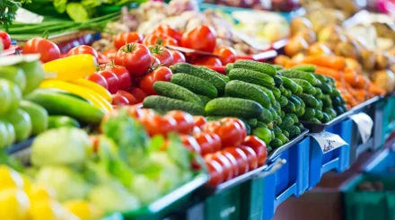 Некоторые овощи и продукты подешевели в Казахстане