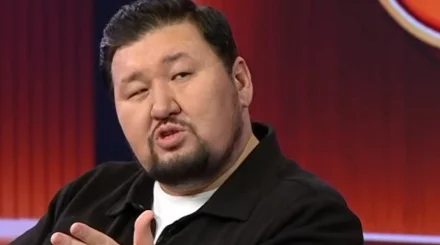   «Әйелді кінәлауды доғарайық...»: әнші Жасұлан Базарбаев ер-азаматтарға үндеу жасады   