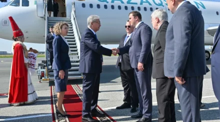 Токаев прилетел в Омск на встречу с Путиным
