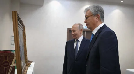   Қасым-Жомарт Тоқаев Владимир Путинге символдық мәні бар сыйлық тарту етті   
