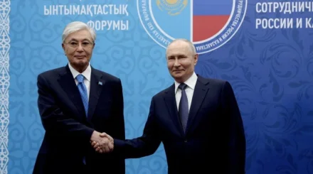 Путин ответил на предложение Токаева заморозить войну в Украине