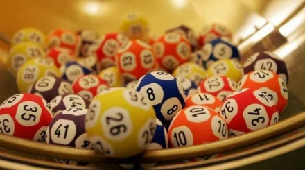 Россиянка загадала желание на 57-летие, а затем выиграла в лотерею