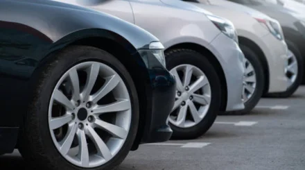  Астанада автосалон қызметкері екі азаматтың көлігін сатып, ақшасын өзі жұмсап жіберген 