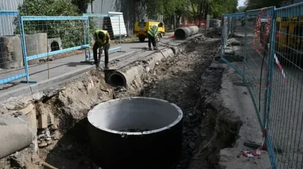 Алматының Жетісу ауданында коммуналдық желілер жаңарып жатыр