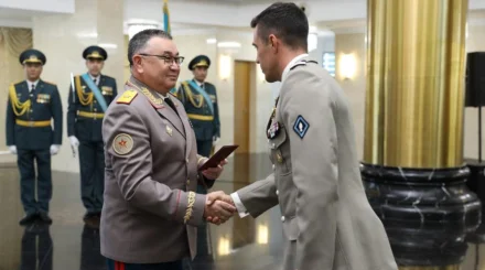   Қазақстан, Пәкістан, Қытай және Франция офицерлері Ұлттық қорғаныс университетінің дипломдарын алды   