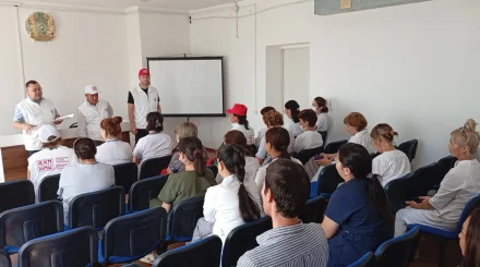  Қазақстан Халық партиясының өкілдері Павлодар облысындағы ауыл тұрғындары мен медицина қызметкерлерімен кездесті 