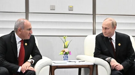 ЕАЭО ма, алде Еуроодақ па: Путин Пашинянды референдум өткізуге шақырды