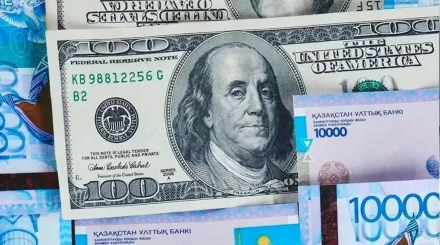 Где доллар дешевле: курсы валют в обменниках Казахстана на 29 июля