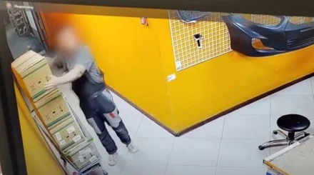 Бывший работник вынес со склада автозапчасти на миллион тенге в Астане