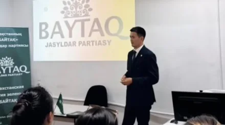 Кандидат от партии "Байтақ" встретился с медицинскими работниками Алматы