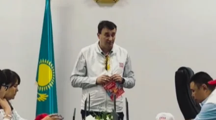  Қазақстан Халық партиясы БҚО-дағы балалар ауруханасының ұжымымен кездесті 