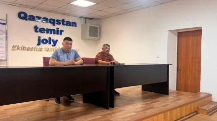   «Байтақ» партиясының өкілдері теміржолшылармен кездесті   