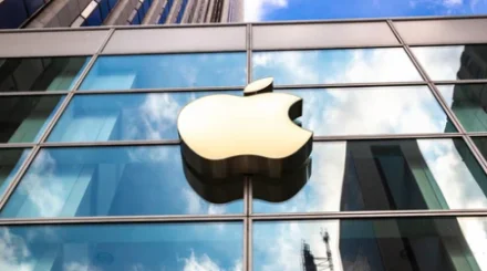 Apple компаниясының нарықтық құны алғаш рет 5 трлн доллардан асты