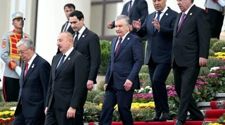 Орталық Азия және Әзербайжан көшбасшылары Шолпон-Атада бас қоспақ