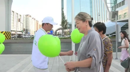 Партия «Байтақ» провела акцию «Зелёная ветка LRT» в Астане