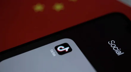 За демонстрацию частей тела в TikTok наказали казахстанку