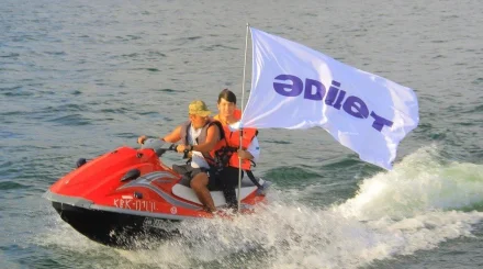 На воде - с избирателями: партия "Әділет" представила необычный формат предвыборной кампании