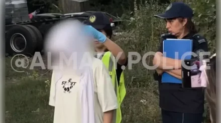 Несовершеннолетняя делала закладки в Алматы: ее задержали полицейские