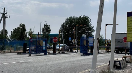 Шекарада 3,9 миллиард теңгенің тауарын заңсыз тасымалдау әрекетінің жолы кесілді