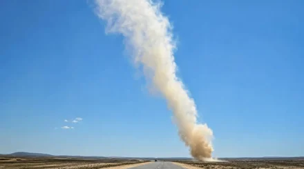 Гигантский вихрь засняли на видео близ Актау (ВИДЕО)