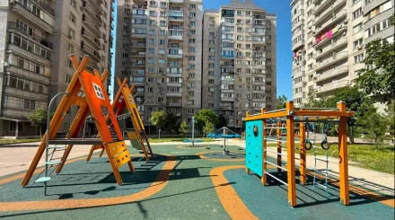 В Алмалинском районе Алматы отремонтировали 30 дворов