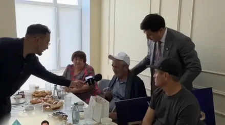100 жылқы ұрлады деп сотталған қарияға кәсіпкер пәтер сыйлады