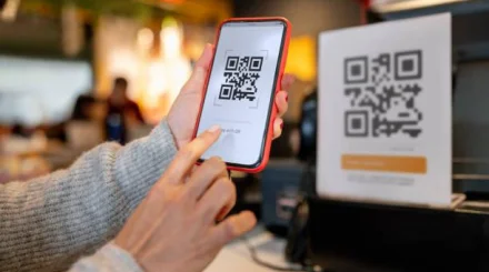 Қазақстандықтар Қытайда QR арқылы төлем жасай алады: Жүйелер жыл соңына дейін біріктіріледі