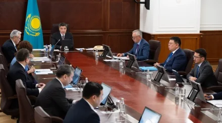 «Неправильно с моральной точки зрения»: Бектенов об отношении торговых сетей к казахстанским товарам