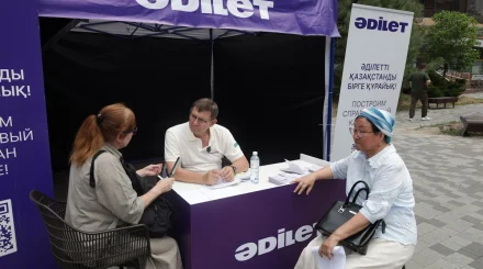 Партия “Әділет” провела встречи с трудовыми коллективами в Алматы, Караганде и Кызылорде