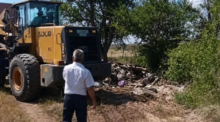 Одну из больниц Актобе привлекли к ответственности за выброс мусора в степи