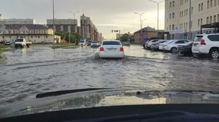 Владельцы пострадавшего от ливня авто готовят иск к чиновникам Астаны
