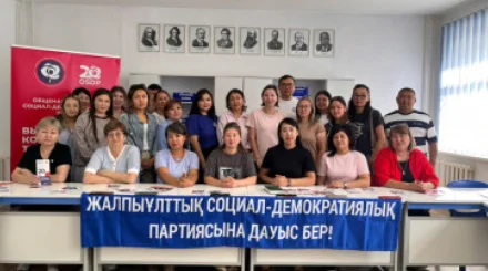  ЖСДП кандидаттары көкшетаулық мұғалімдермен білім саласындағы мәселелерді талқылады 