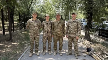Не по приказу, а по совести: военнослужащие спасли ребенка от нападения в Алматы