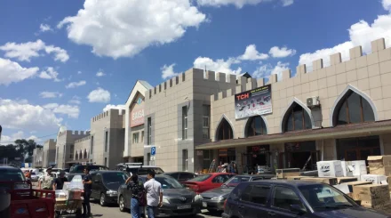 Сатыбалдыға тиесілі болған «Байсат» базары алты рет аукционға шығарылып, ақыры сатылды