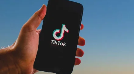 Жителя Тараза арестовали за мат в прямом эфире TikTok